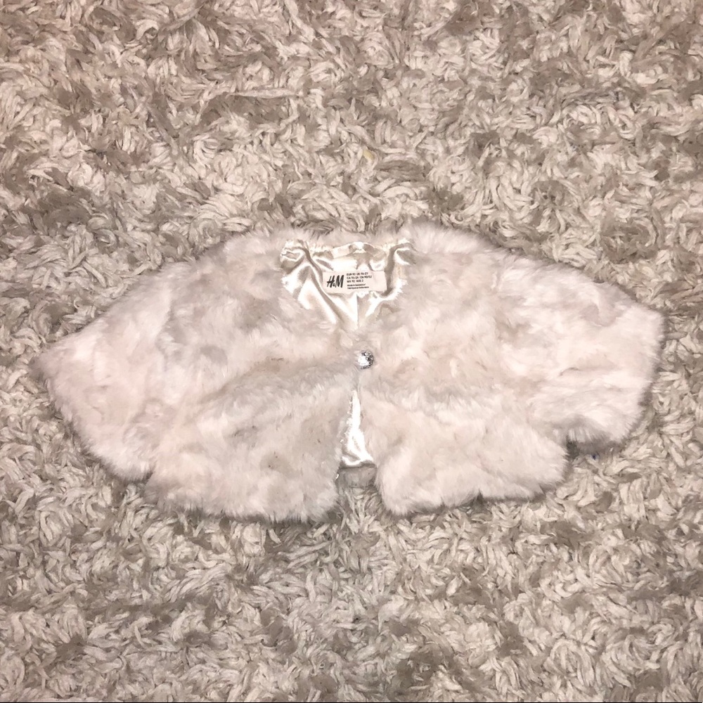 H&M Faux Fur Cropped Shawl Child size 1 1/2-2Y